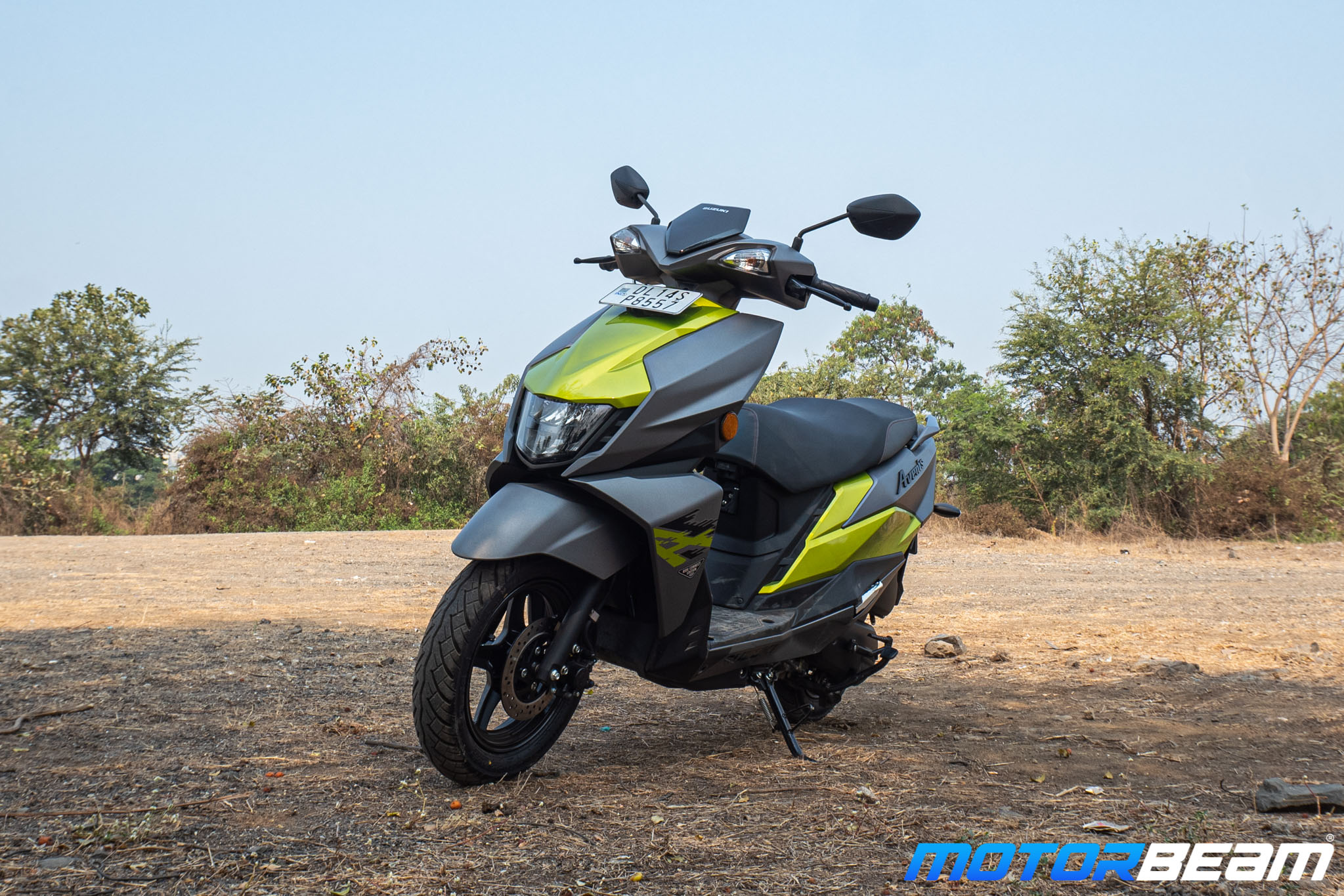 Suzuki Avenis Review 36