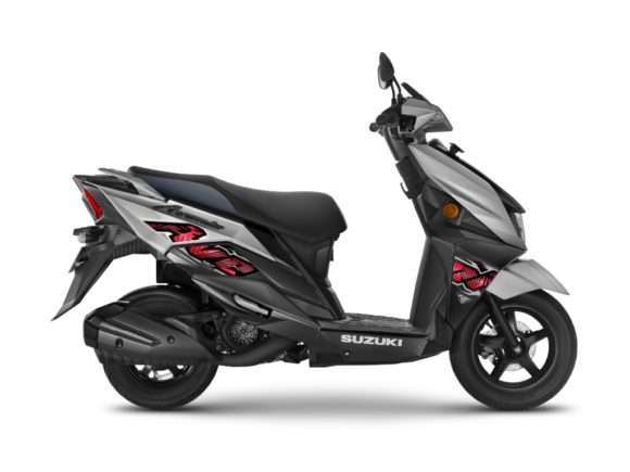 Suzuki Avenis side