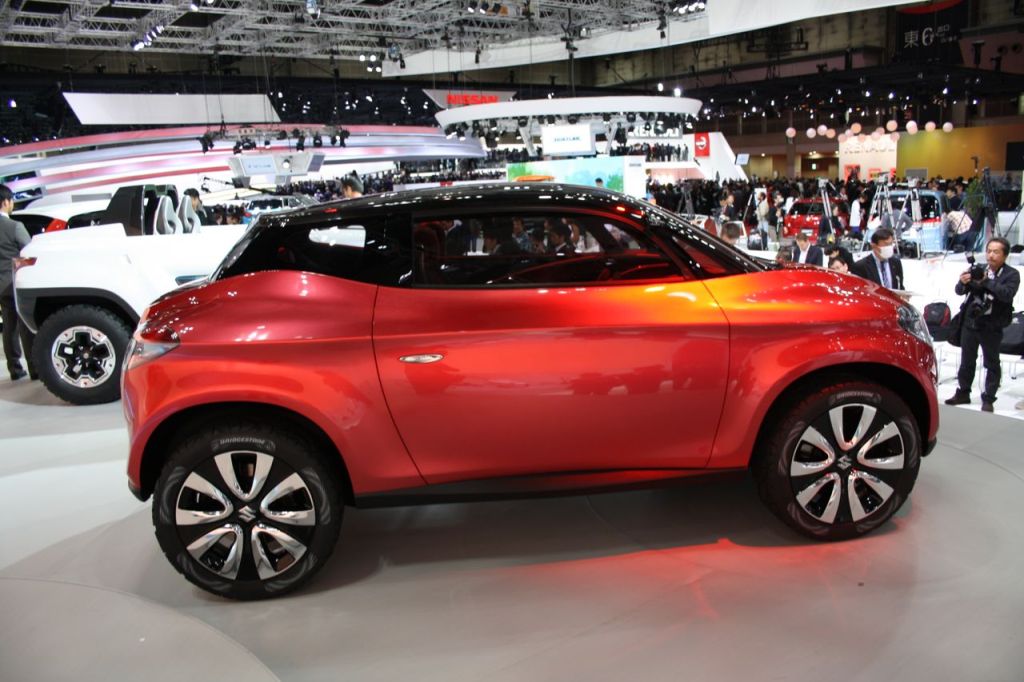 Suzuki Crosshiker Concept Brazil Side