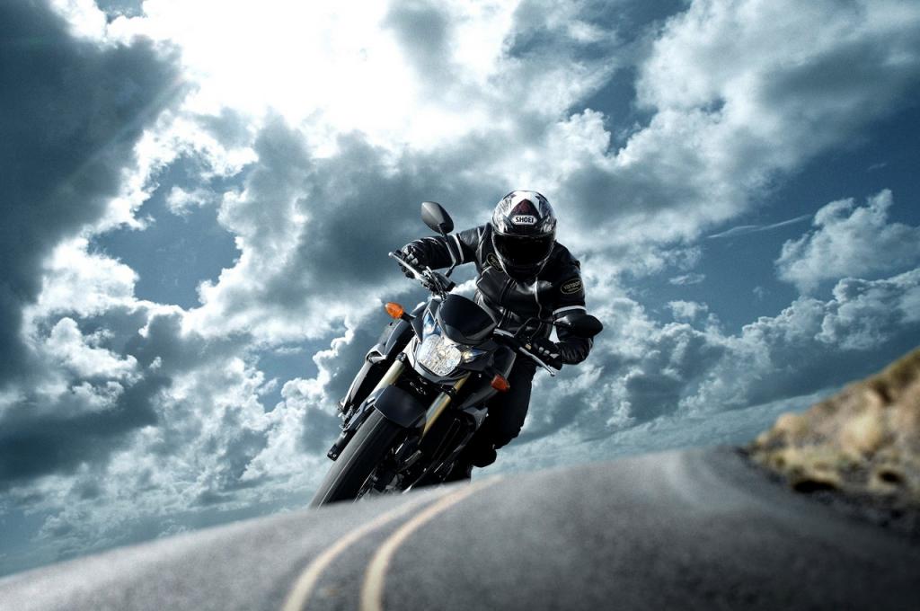 Suzuki-GSR-750-India-Dynamics