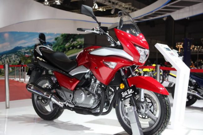 Suzuki GW250S