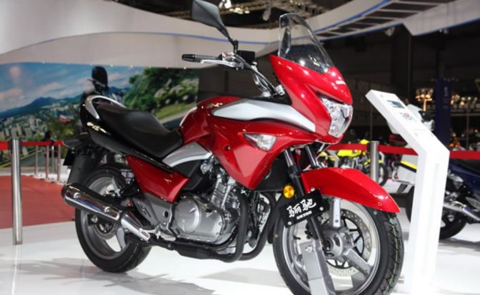 Suzuki GW250S