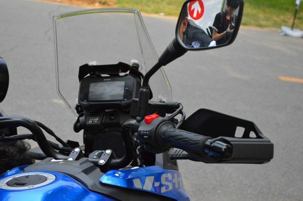 Suzuki V-Strom 250 Instrumentation
