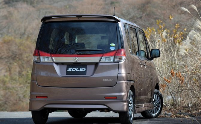 Suzuki Solio rear
