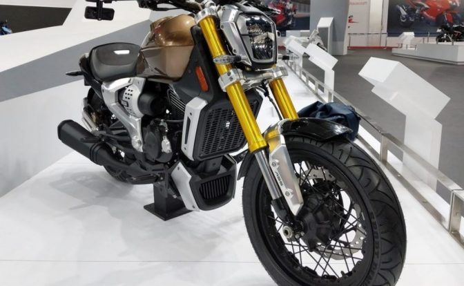 TVS Zeppelin R