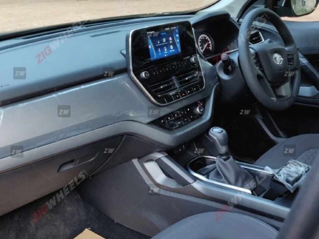Tata Harrier XT Dark Edition Dashboard