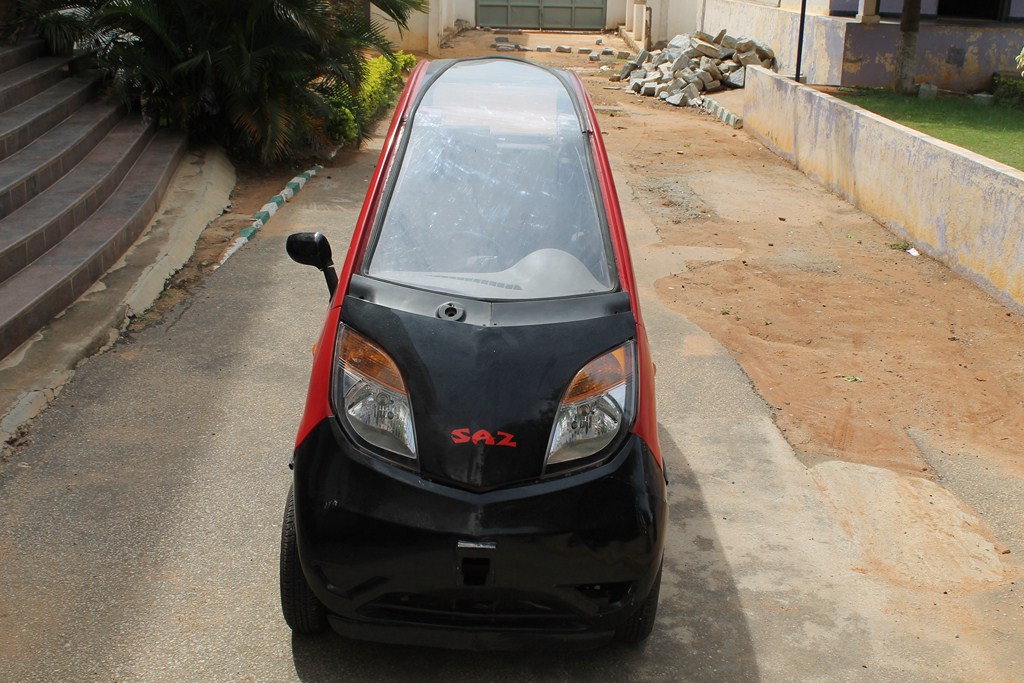 Tata Nano Saz Front