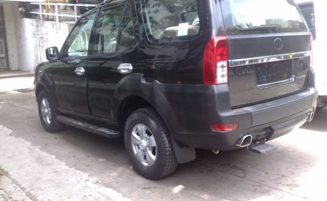 Tata-Safari-Merlin-rear