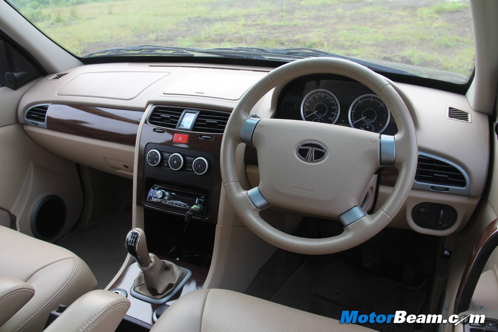Tata Safari vs Mahindra Scorpio vs Renault Duster Comparison