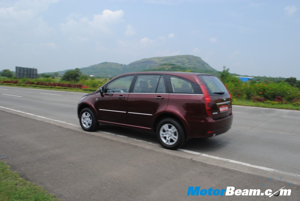 Tata_Aria_On_The_Move