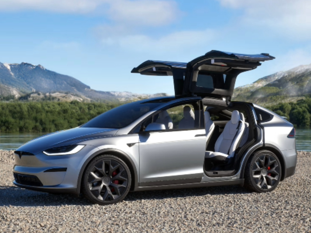 Tesla Model X Plaid front