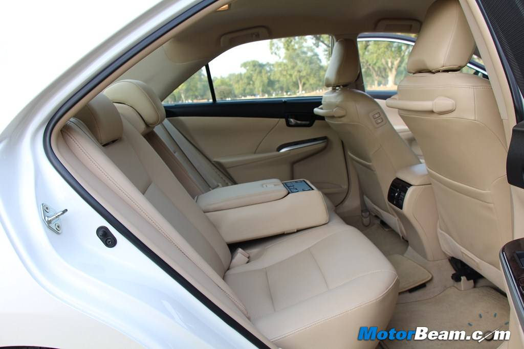 Toyota Camry Hybrid Legroom