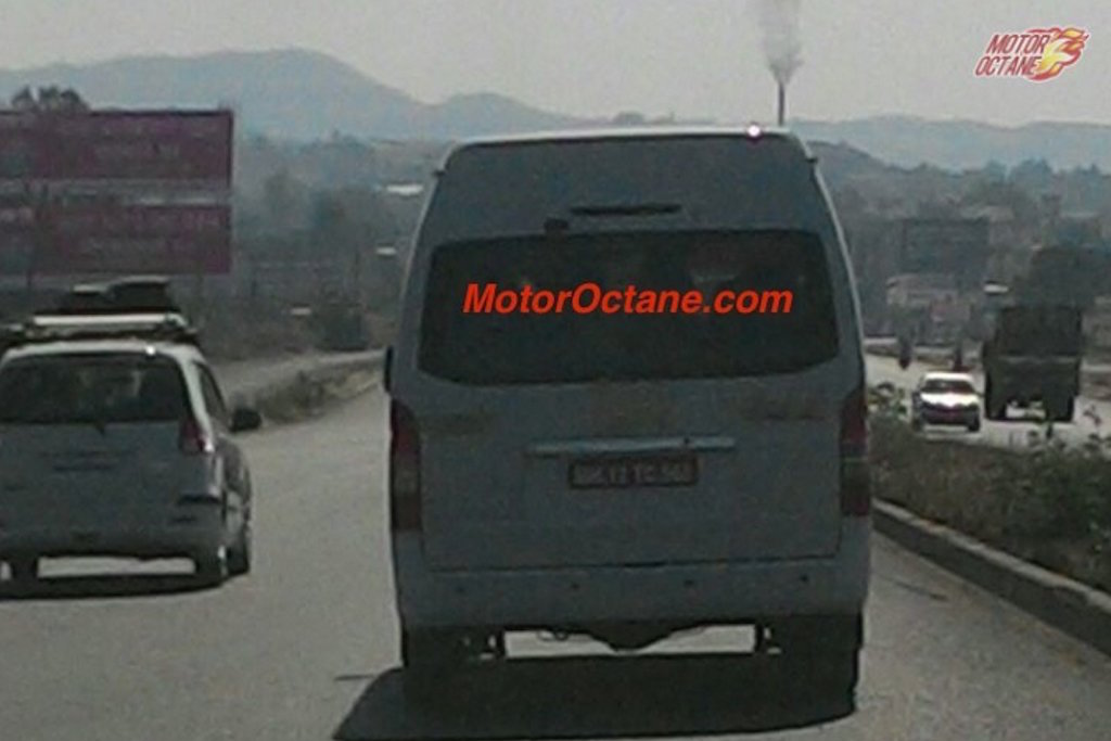 Toyota Hiace Spy Shot