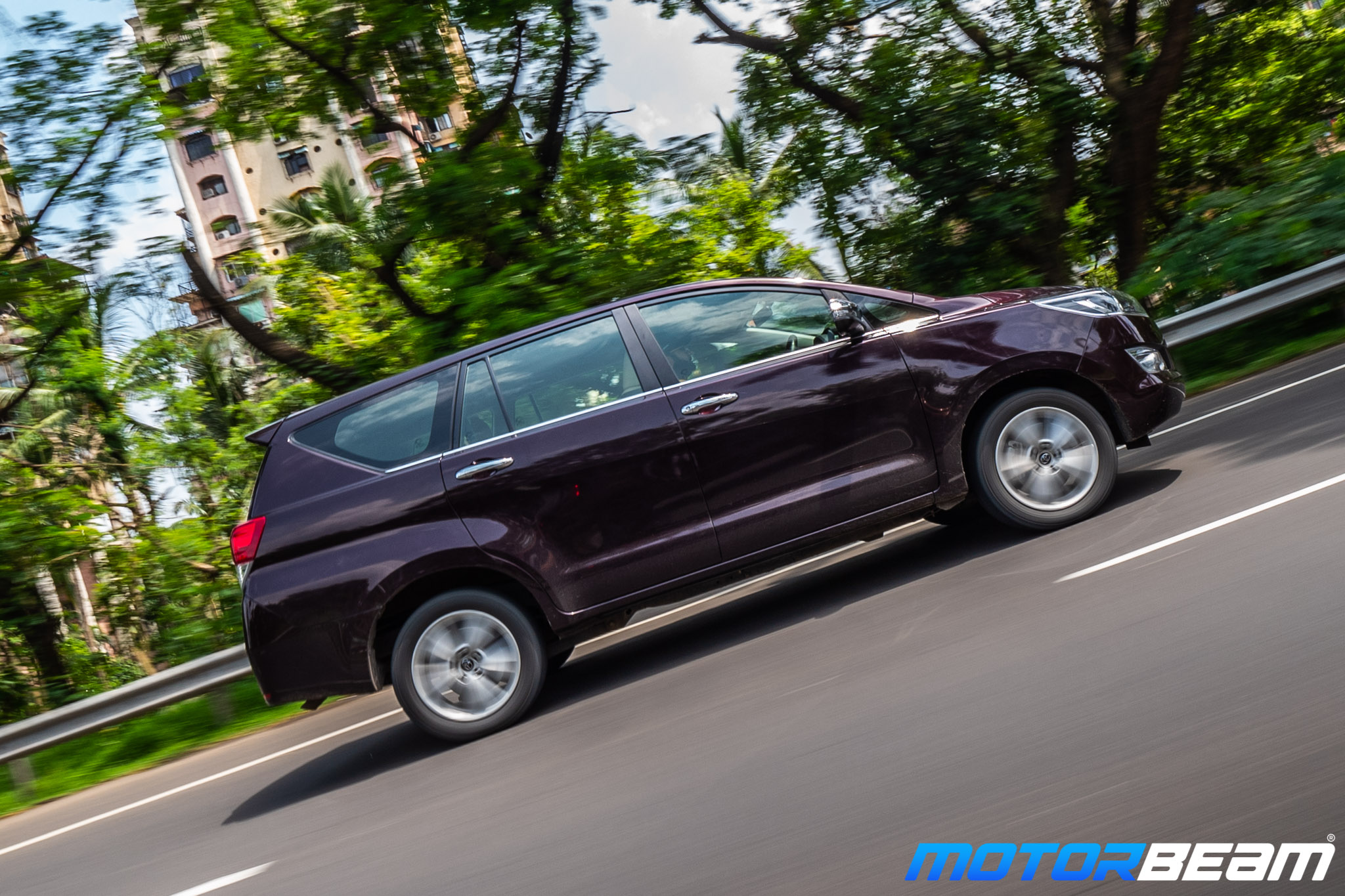Toyota-Innova-Crysta-BS6-31
