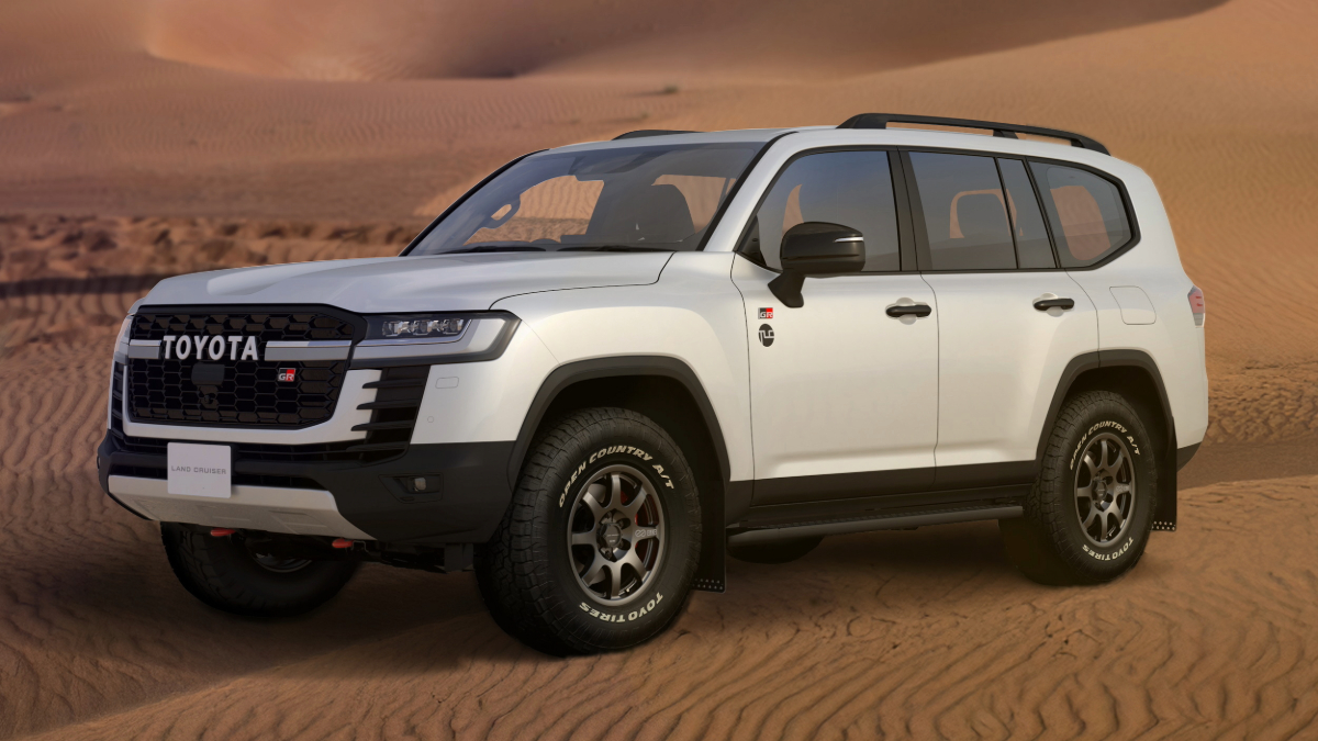 Toyota Land Cruiser Rally Raid desert front