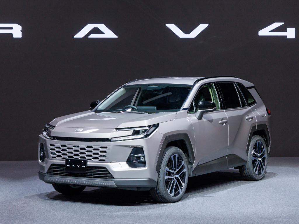 Toyota RAV4 front