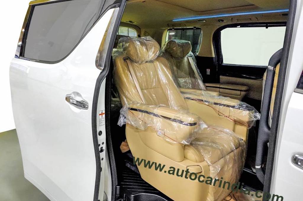 Toyota Vellfire Executive Lounge