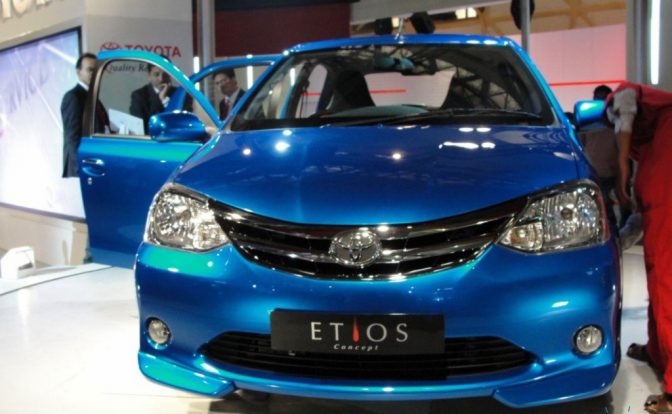 Toyota_Etios