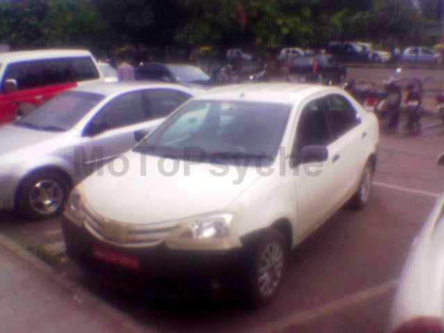 Toyota_Etios_Front