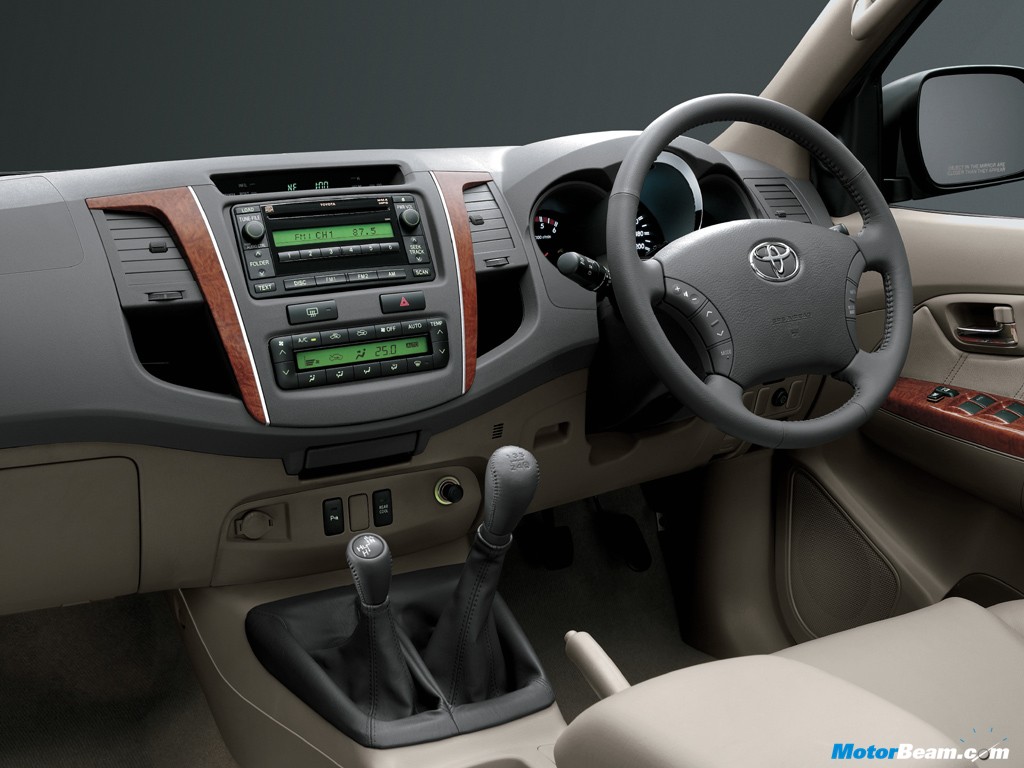 Toyota_Fortuner_Interiors Toyota_Fortuner_Interiors
