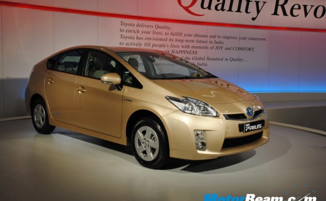 Toyota_Prius_Hybrid_India