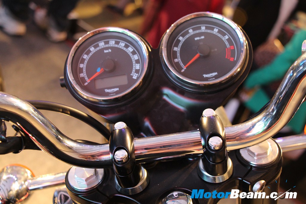 Triumph Bonneville Instrument