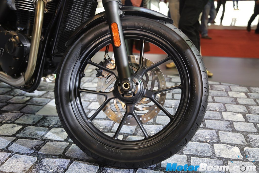 Triumph Bonneville Street Twin 5