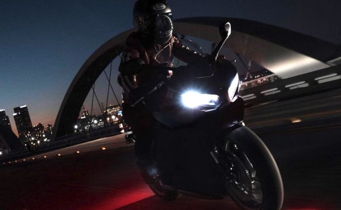 Triumph Daytona 660 Teaser