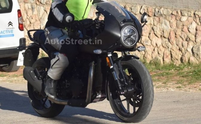 Triumph Thruxton 400 Prototype