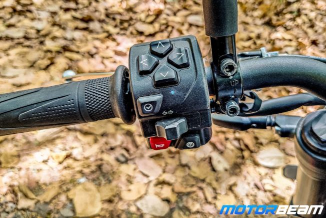 Triumph Trident 660 Review 15