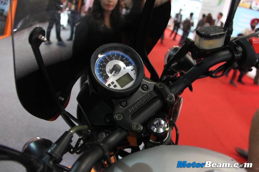 UM Renegade Sport Console