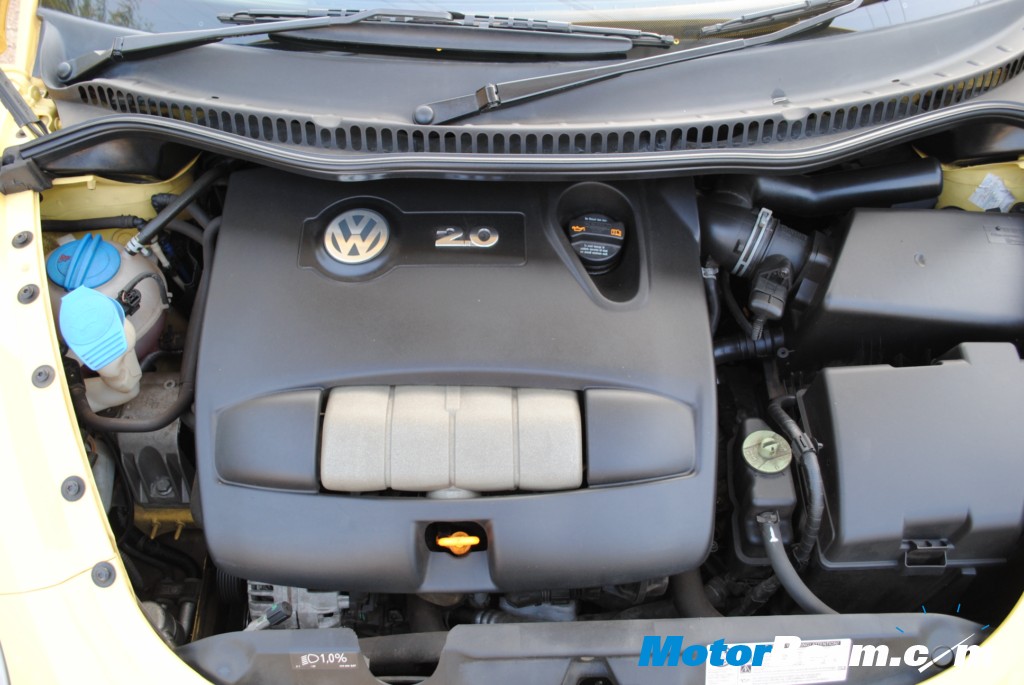 VW_Beetle_Engine 2 ltr petrol engine