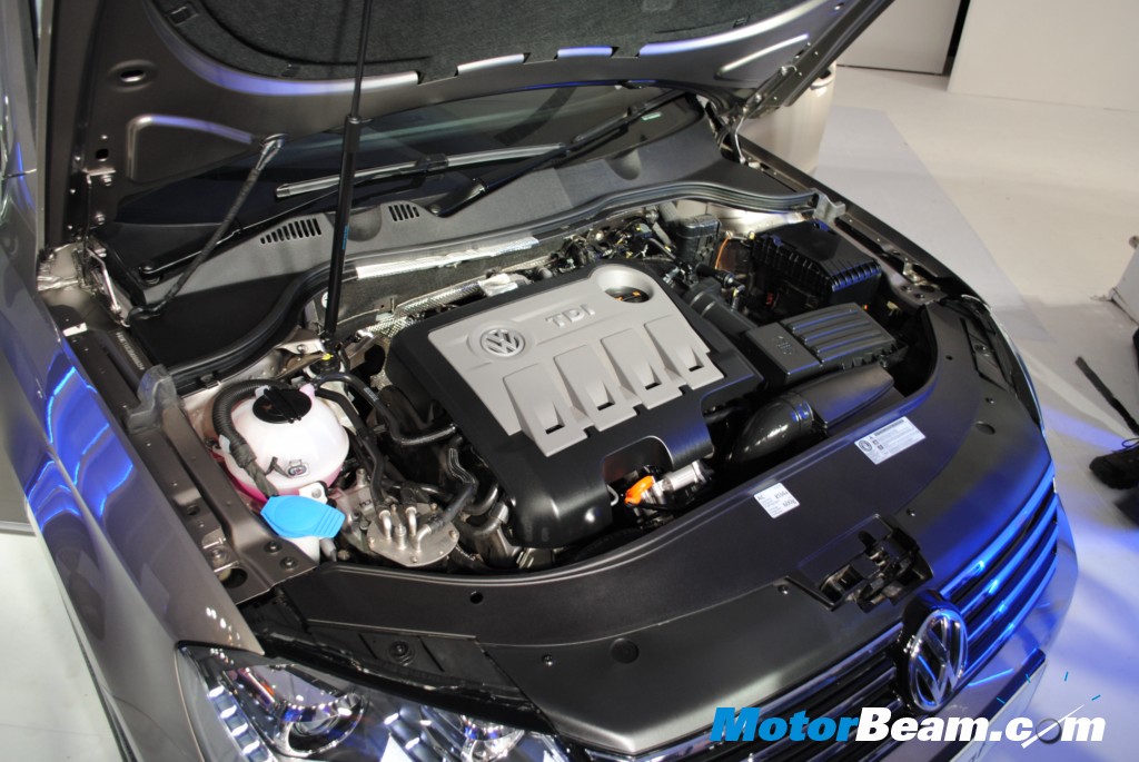 VW_Passat_Launch_Engine