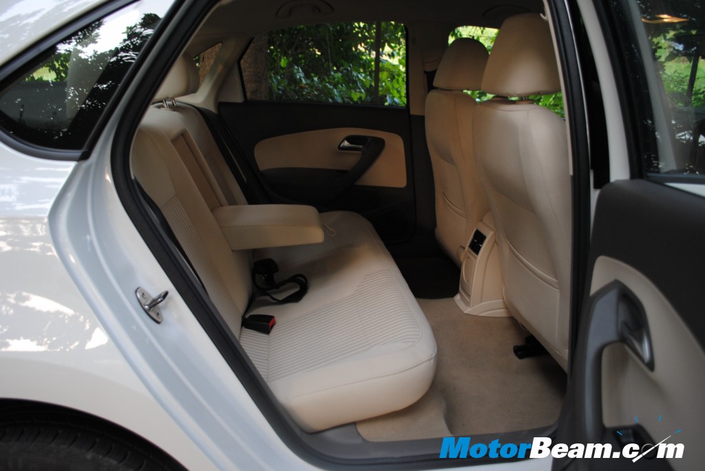 VW_Vento_AT_Rear_Seating