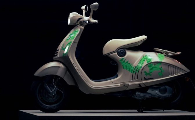Vespa 946 Dragon