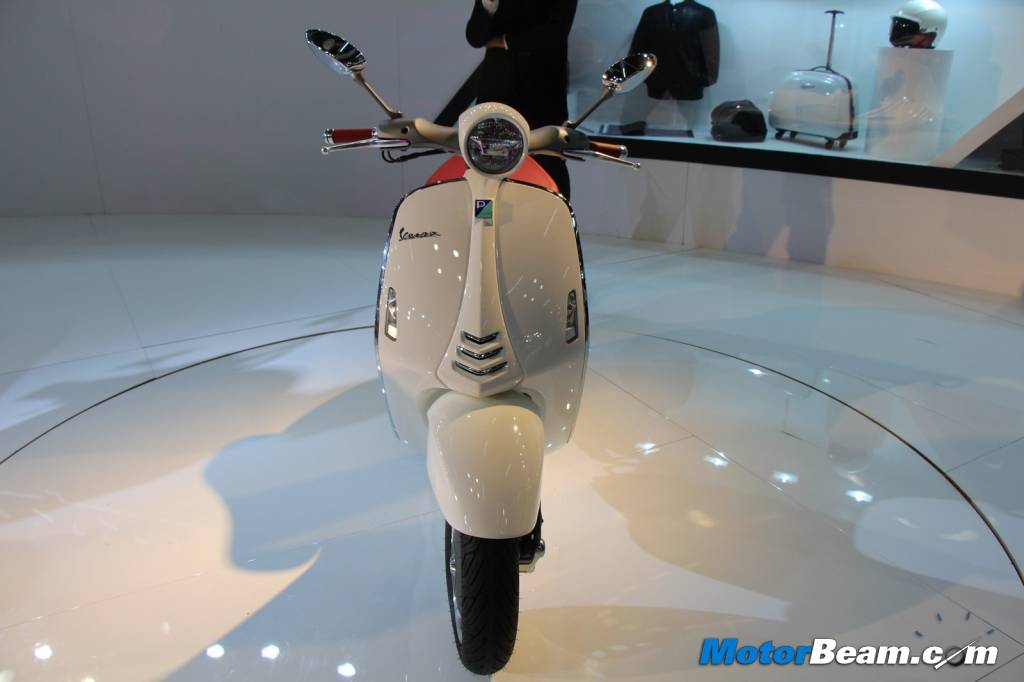 Vespa 946 Headlight