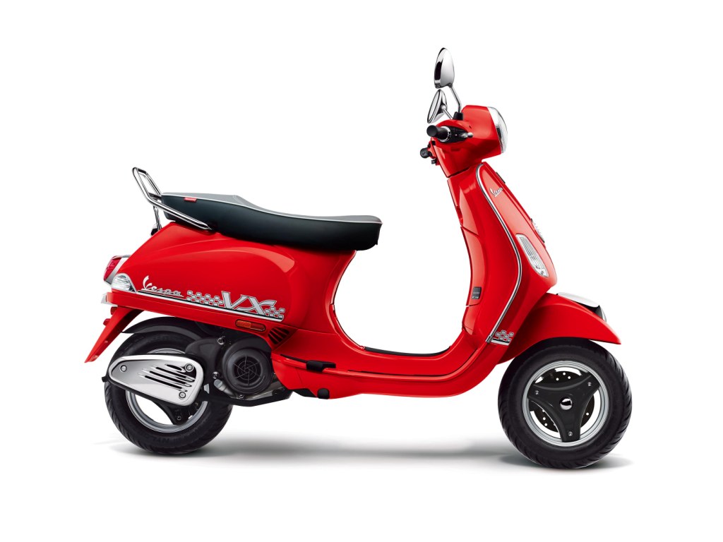 Vespa Esclusivo Edition Black Silver Alloy Wheels