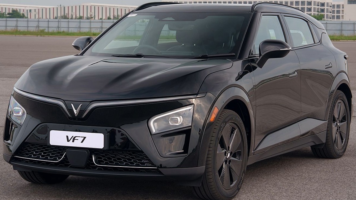 VinFast VF 7 front