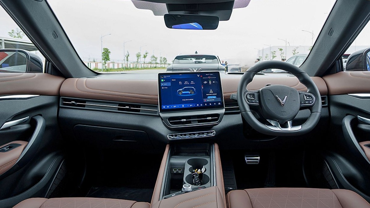 VinFast VF 7 interior