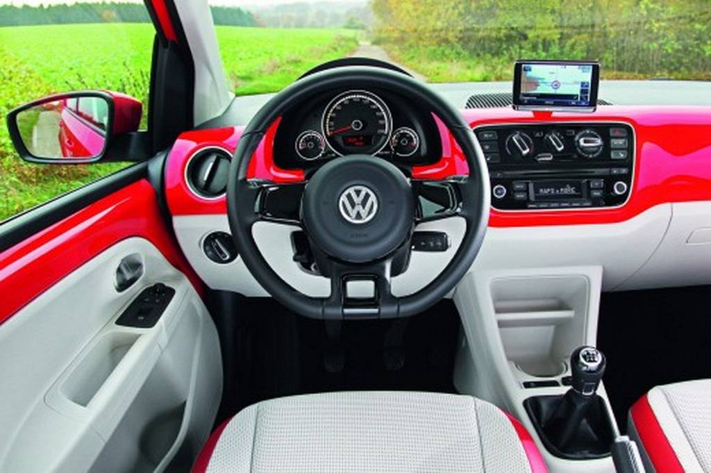Volkswagen Eco Up interior