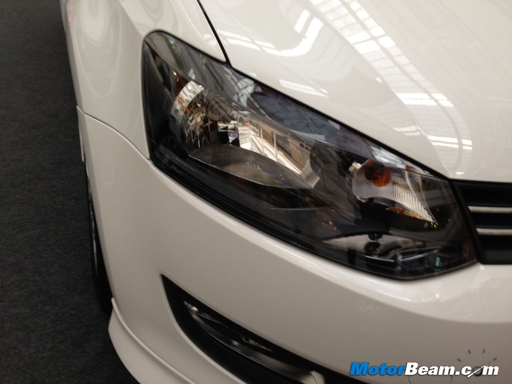 Volkswagen Polo SR headlights