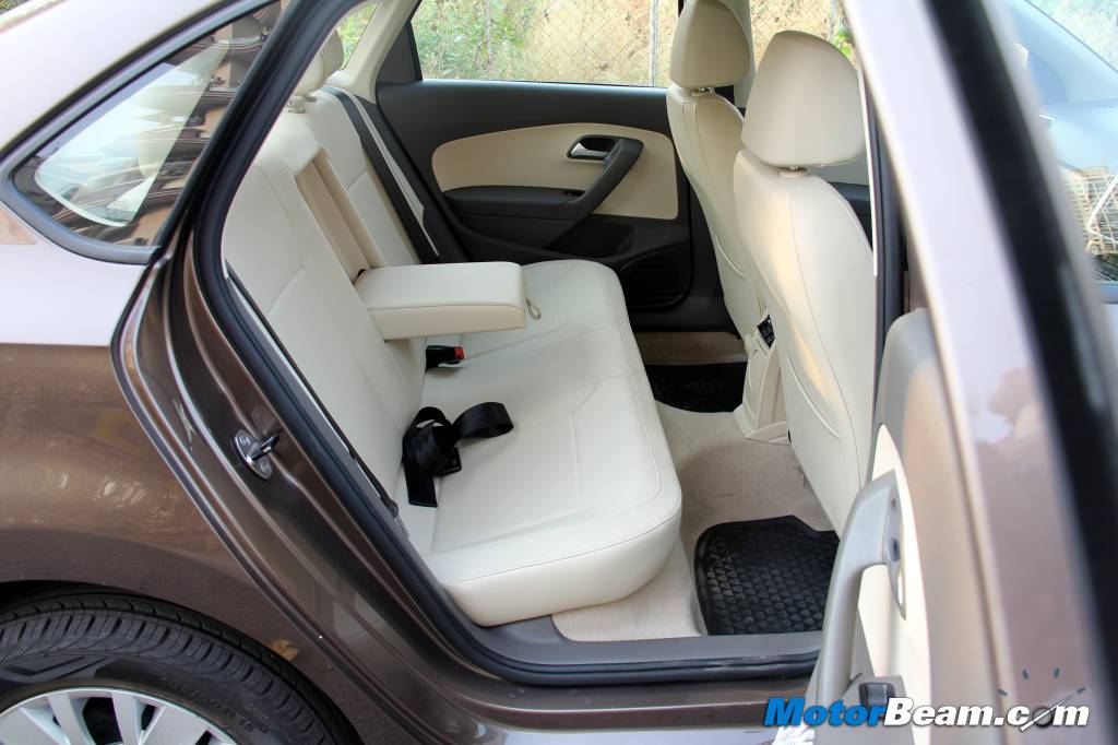 Volkswagen Vento 1.5 vs Honda City