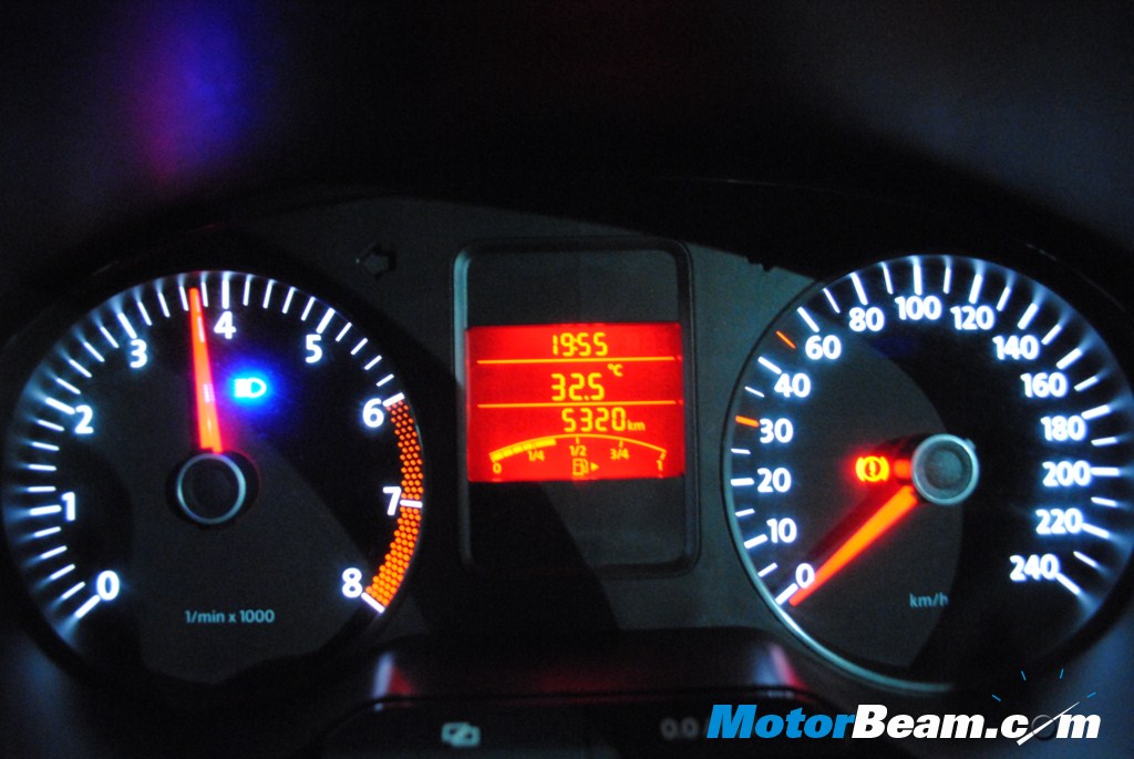 Volkswagen_Polo_Revved