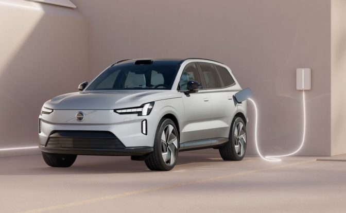 Volvo EX90 Specs
