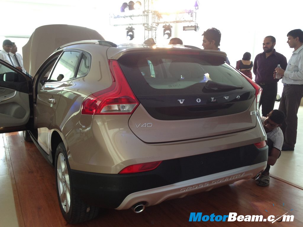 Volvo V40 Cross Country Price