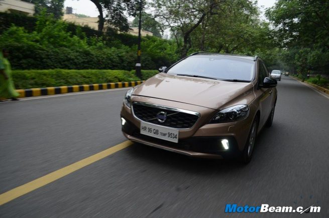 Volvo V40 Cross Country Road Test