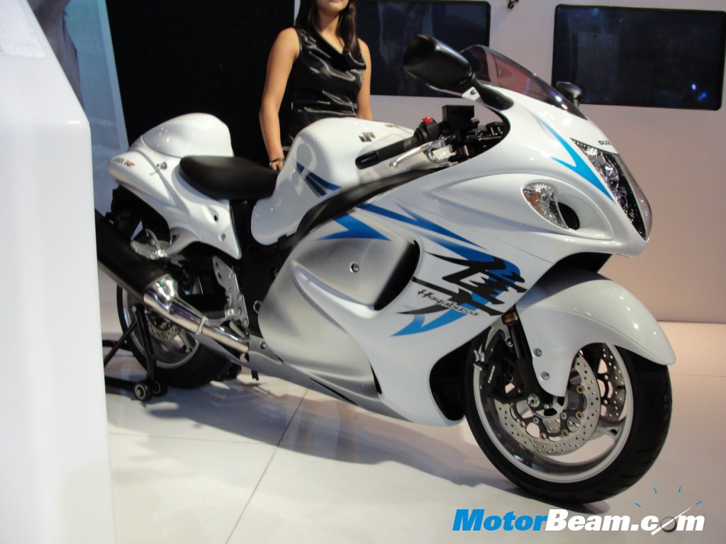 White_Suzuki_Hayabusa_Auto_Expo
