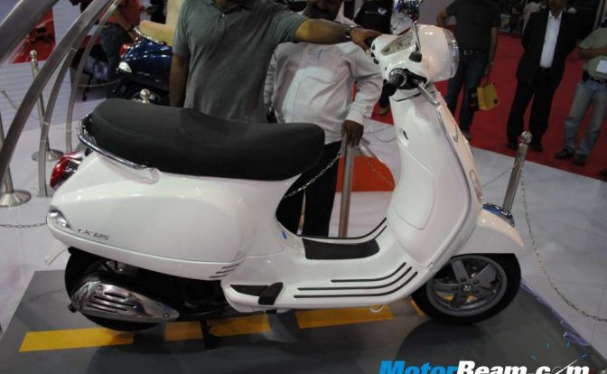 White_Vespa_LX_125