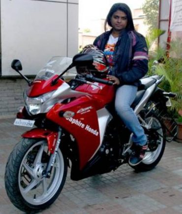 Woman Rider Saddlesore India