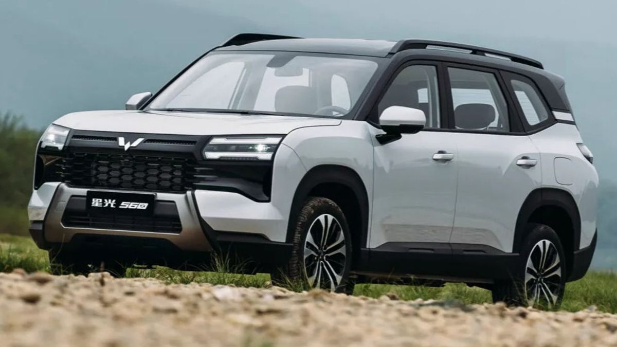 Wuling Starlight 560